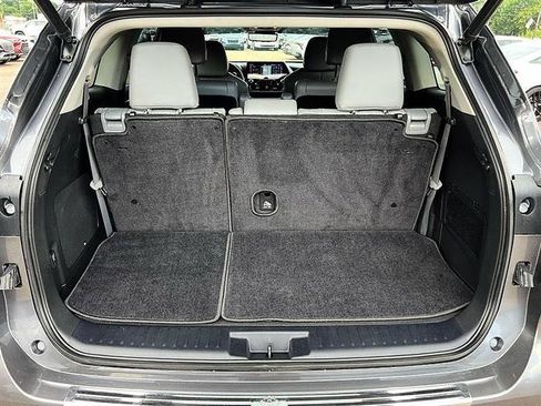 Used 2021 Toyota Highlander Platinum FWD image 50