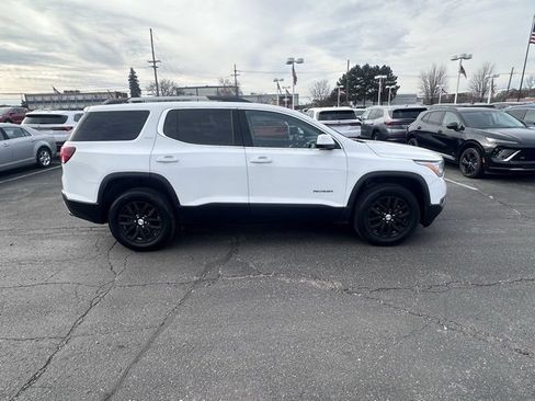 Used 2019 GMC Acadia SLT image 6
