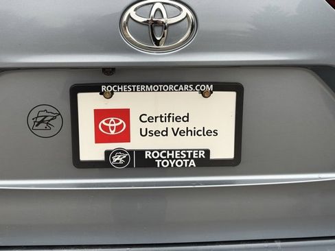 Certified 2022 Toyota Highlander XLE image 48