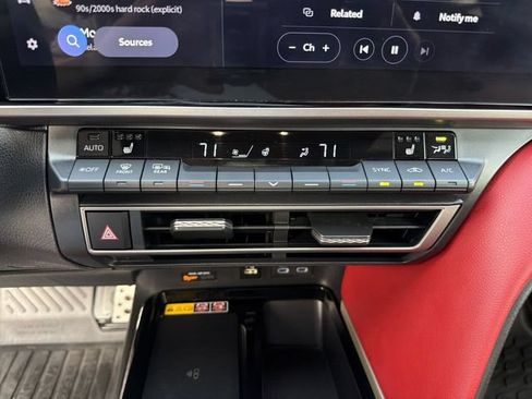 Used 2025 Toyota Camry XSE AWD/4WD image 21