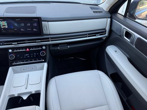 Used 2025 Hyundai Santa Fe SEL AWD/4WD image 38