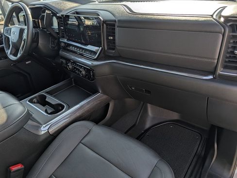 Used 2024 Chevrolet Silverado 2500 LTZ w/ LTZ Plus Package AWD/4WD image 34