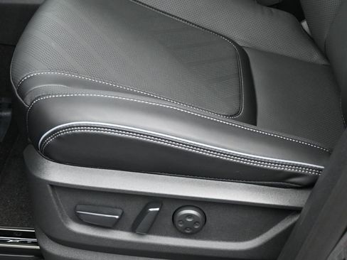 New 2026 INFINITI QX80 Luxe image 18