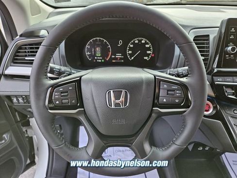 New 2026 Honda Odyssey Touring image 13