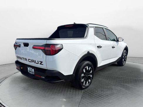 Used 2025 Hyundai Santa Cruz SEL FWD image 3