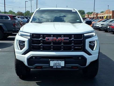 Used 2025 GMC Canyon AT4 w/ Nightfall Edition AWD/4WD image 32