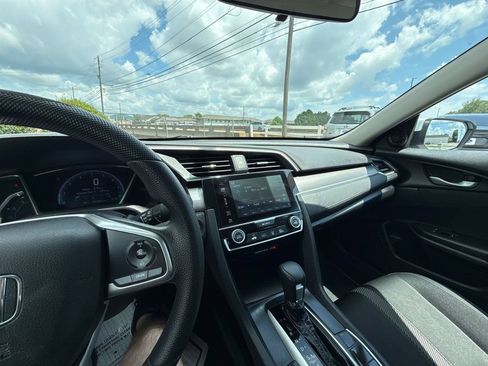 Used 2018 Honda Civic EX image 28