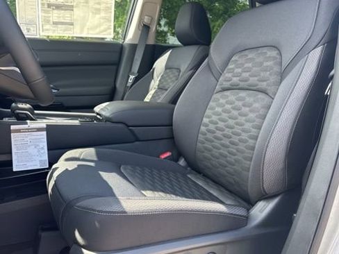 New 2025 Nissan Pathfinder SV w/ Cargo Package image 16