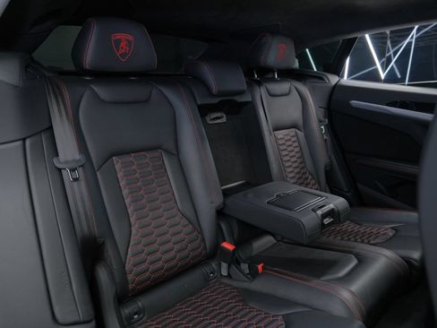 Used 2021 Lamborghini Urus AWD/4WD image 30