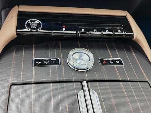 New 2026 Lincoln Navigator L Black Label AWD/4WD image 17