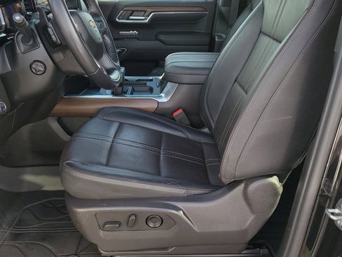 Used 2024 Chevrolet Silverado 1500 High Country image 6