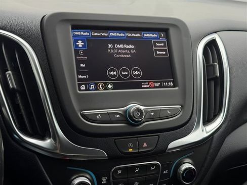 Used 2022 Chevrolet Equinox LT w/ Driver Convenience Package image 17