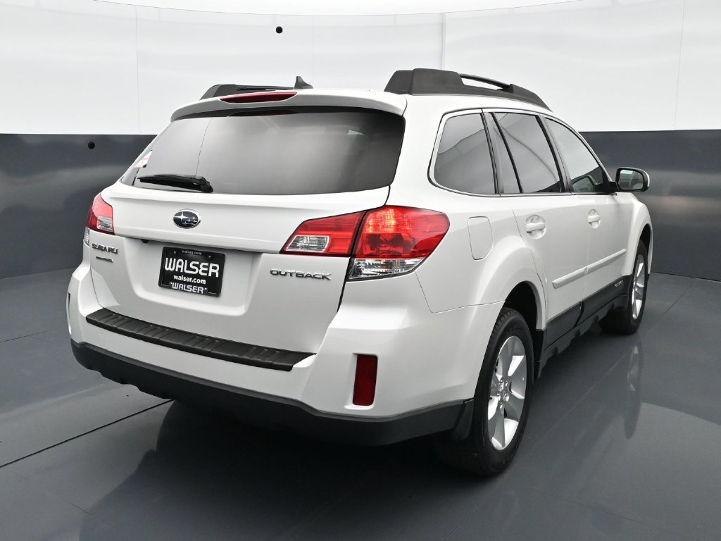 Used 2013 Subaru Outback 2.5i Limited AWD/4WD image 6