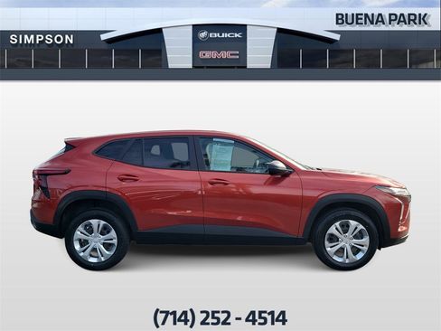 Used 2024 Chevrolet Trax LS image 9