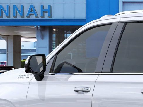 New 2026 Chevrolet Suburban High Country image 13