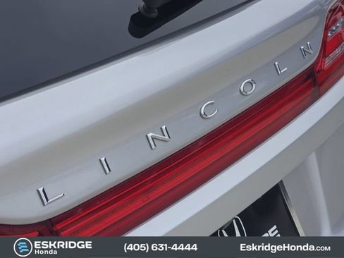 Used 2017 Lincoln MKC Reserve w/ Lincoln MKC Climate Package AWD/4WD image 11