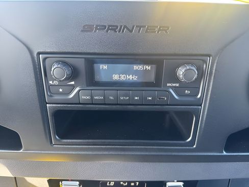 Used 2025 Mercedes-Benz Sprinter 2500 image 14