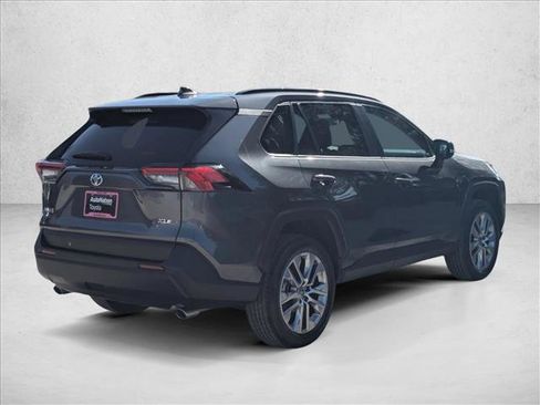 Used 2023 Toyota RAV4 XLE Premium FWD image 5