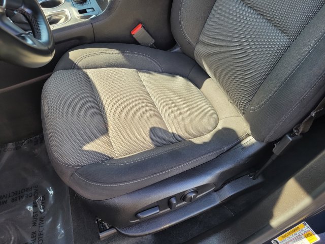 Used 2023 Chevrolet Traverse LT FWD image 12