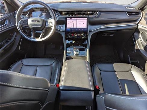 Used 2025 Jeep Grand Cherokee Limited 4xe image 18