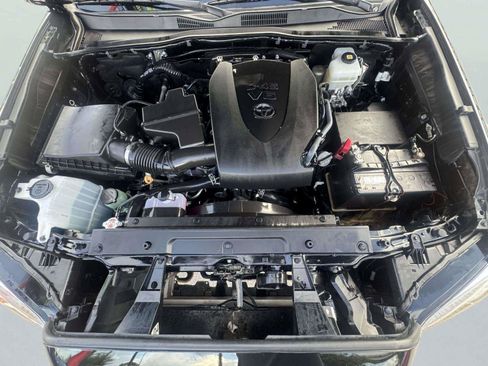 Used 2022 Toyota Tacoma TRD Off-Road w/ Technology Package AWD/4WD image 72