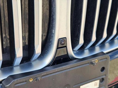 Used 2025 BMW X5 xDrive40i w/ M Sport Package image 4