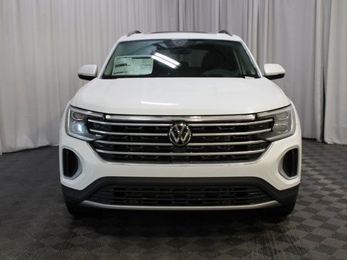 New 2026 Volkswagen Atlas SE image 32