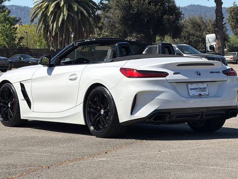 Used 2022 BMW Z4 M40i w/ Premium Package image 7