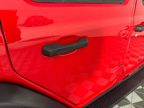 Used 2018 Jeep Wrangler Unlimited Sport image 27