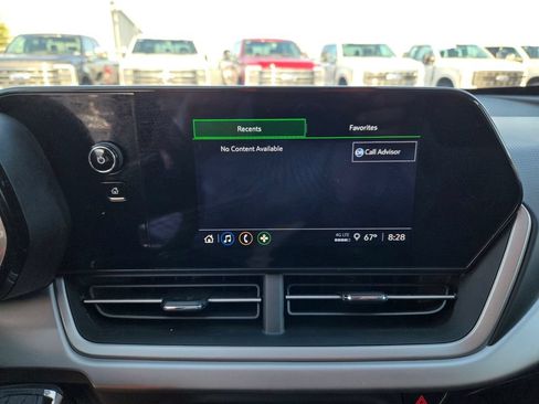 Used 2024 Chevrolet Trax RS w/ Driver Confidence Package FWD image 16
