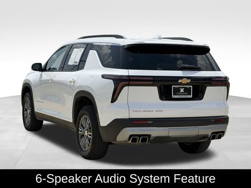 Used 2025 Chevrolet Traverse LT AWD/4WD image 7