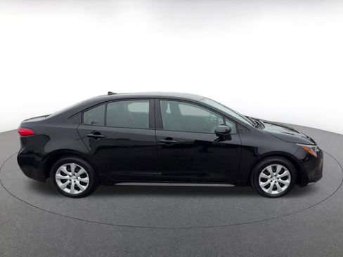 Used 2025 Toyota Corolla LE image 15