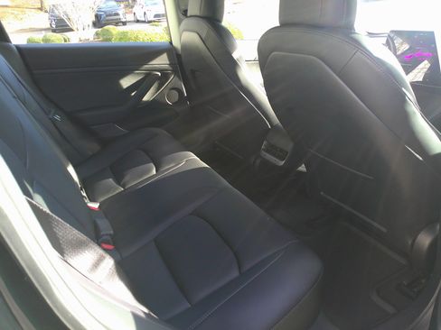 Used 2022 Tesla Model 3 image 34