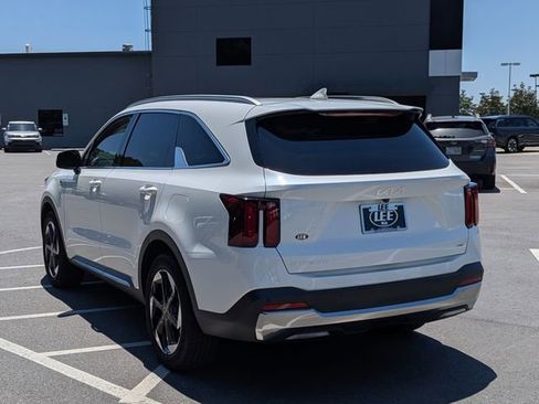 Used 2025 Kia Sorento EX w/ EX Panoramic Sunroof Package FWD image 5