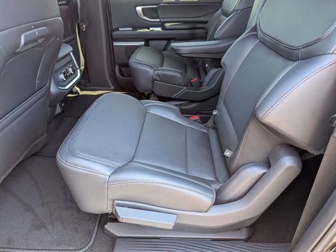 New 2026 Ford Expedition Max Platinum w/ Stealth Appearance Package AWD/4WD image 8