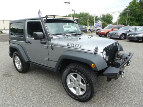 Used 2016 Jeep Wrangler Sport AWD/4WD image 3