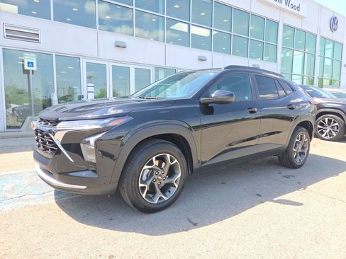 Used 2025 Chevrolet Trax LT w/ Driver Confidence Package FWD image 7