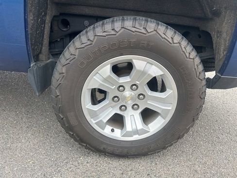 Used 2017 Chevrolet Silverado 1500 LTZ Z71 w/ LTZ Plus Package image 5