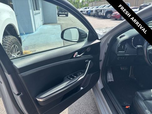 Used 2023 Kia Stinger GT-Line w/ Sun & Sound Package RWD image 10