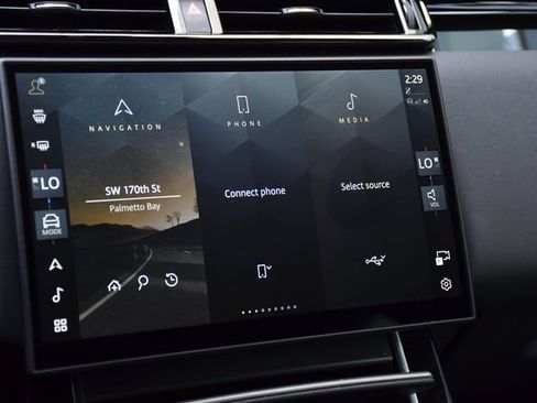 Used 2025 Land Rover Range Rover Velar Dynamic SE AWD/4WD image 14
