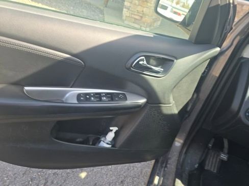 Used 2016 Dodge Journey Limited image 11