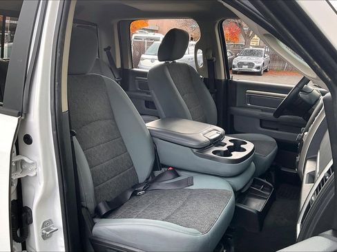 Used 2017 RAM 1500 Big Horn image 6