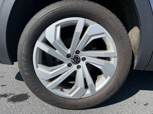 Used 2023 Volkswagen Atlas SE w/ Panoramic Sunroof Package image 24