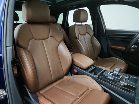 Used 2019 Audi Q5 Prestige w/ Prestige Package image 28