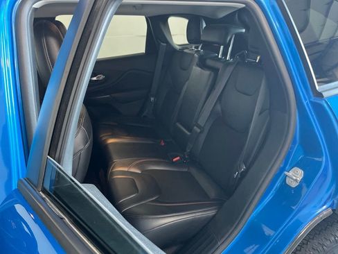 Used 2020 Jeep Cherokee Trailhawk w/ Cold Weather Group image 20