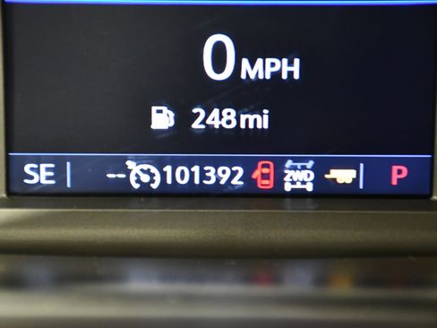 Used 2020 Chevrolet Silverado 1500 LT w/ Trailering Package image 18