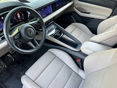 Certified 2024 Porsche Macan Turbo Electric image 4