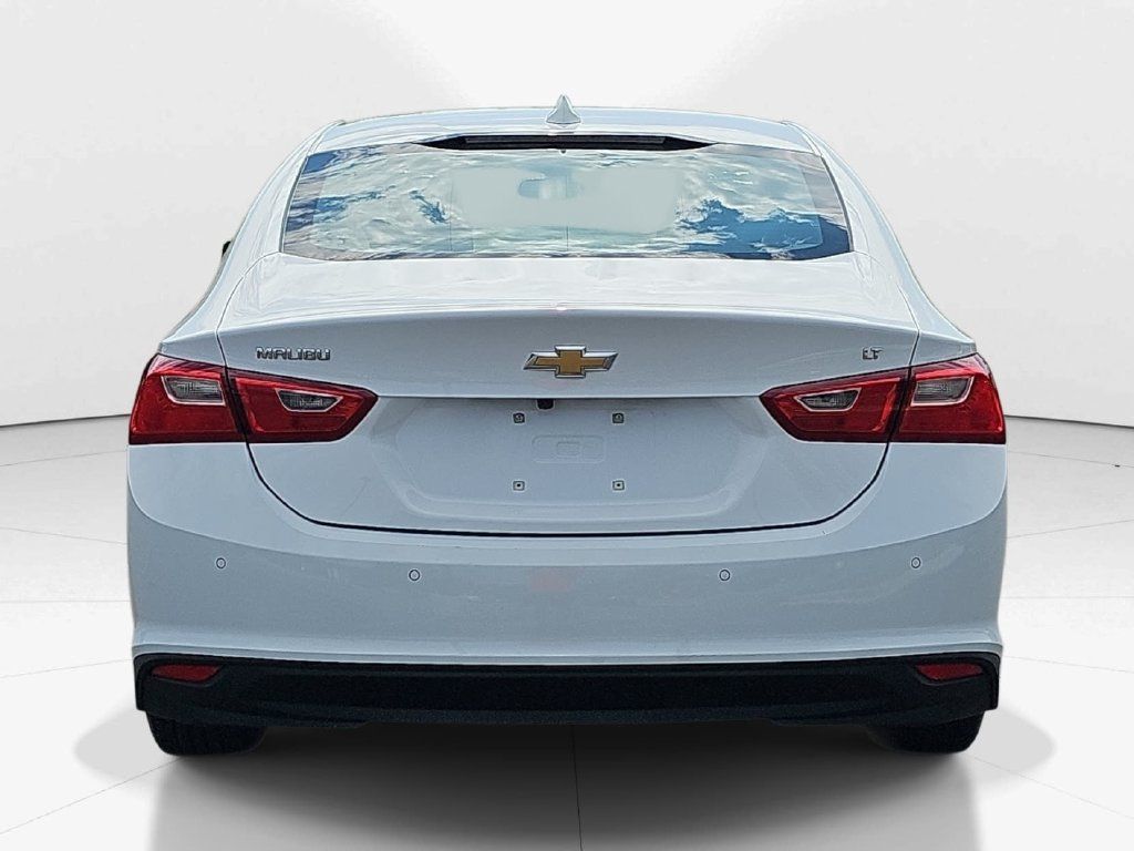 Used 2025 Chevrolet Malibu LT FWD image 7