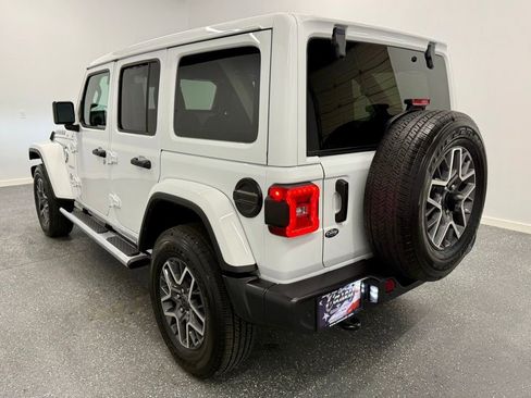 Used 2024 Jeep Wrangler Sahara w/ Safety Group image 7