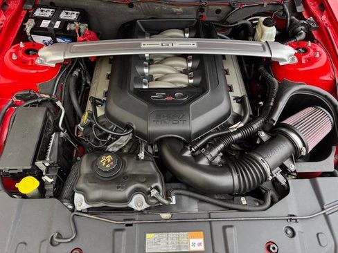 Used 2013 Ford Mustang GT image 10